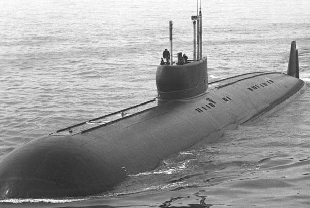 Black and White image of submarine in the water