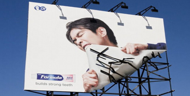25 extremely clever billboard ads