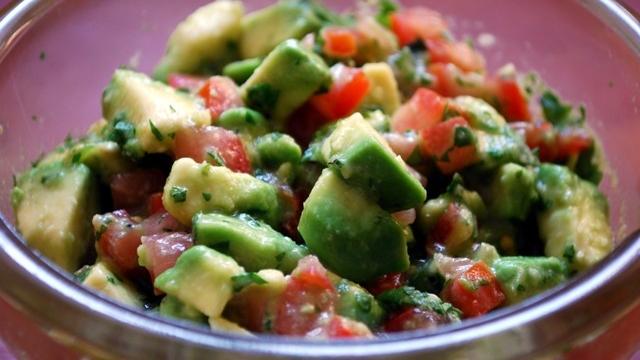 24 avocado salsa_tn