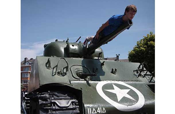planking on the turrent of a tank