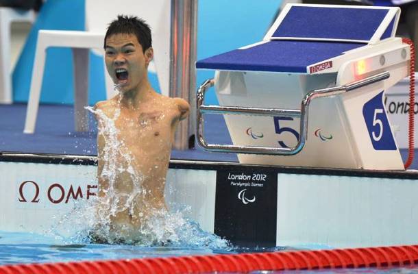Zheng Tao sets a new world record during the 2012 Paralympics in London