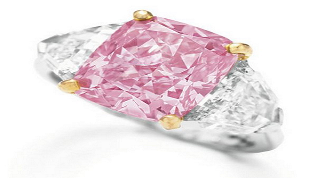 Vivid Pink Diamond Ring