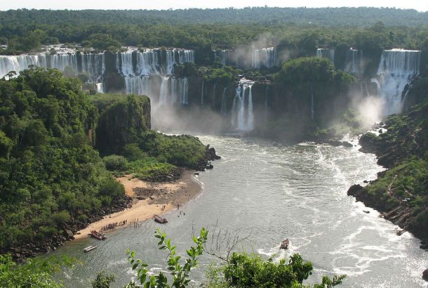 Paraná River with waterfalls in background