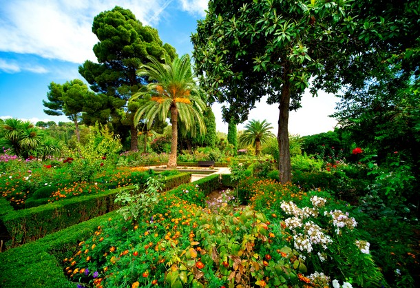 8 Alhambra Gardens_tn