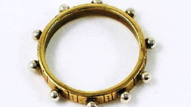 Glass-Shattering Ring