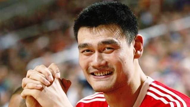 Chinese Yao Ming Joins NBA