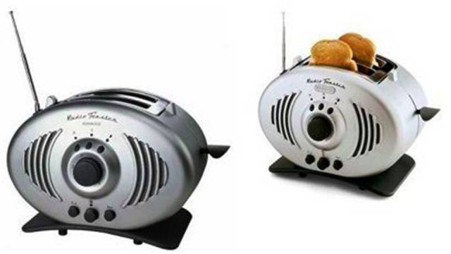 Radio and Toaster in One