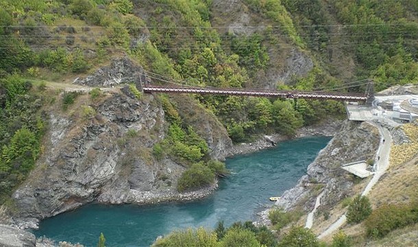 Kawarau Gorge Suspension Bridge - New Zealand