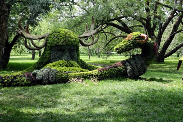 www.fascinatingpics.com plant-sculptures-mosaicultures-internationales-de-montreal-5