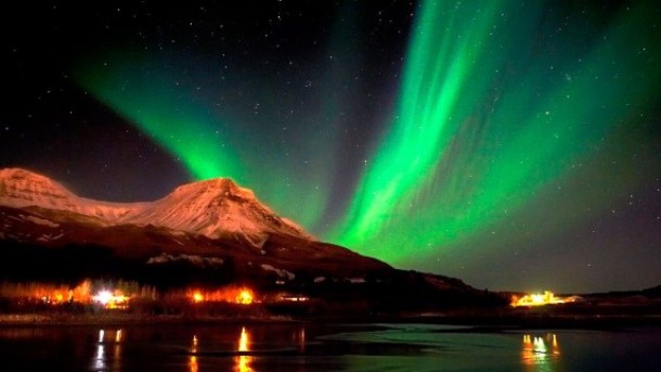 nexttriptourism.com Seeing-the-Northern-Lights-for-a-romantic-572x322