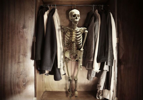 191-skeleton-in-the-closet