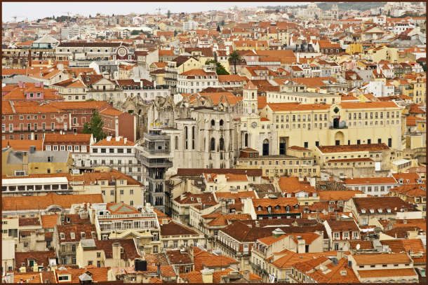 The_rooftops_of_Lisbon