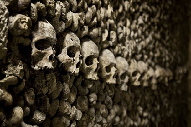 25 Spooky Pictures Of The Parisian Catacombs, The World´s Largest Necropolis
