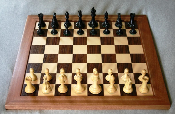 en.wikipedia.org Chess_board_opening_staunton