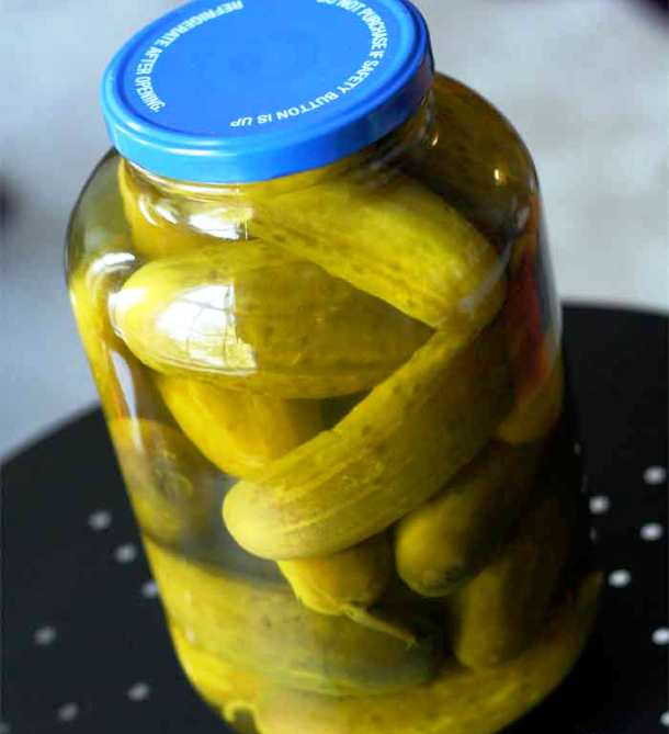 www.sillysimpleliving.com Giant-Pickle-Jar