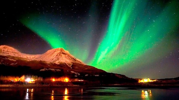 informedexplorer.com Seeing-the-Northern-Lights-for-a-romantic