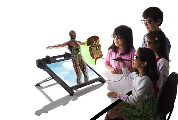 Kids learning by hologram