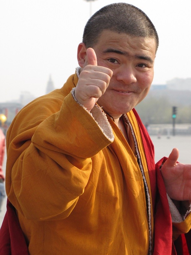 Beijing_bouddhist_monk