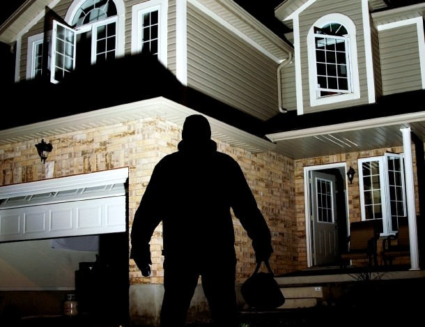 www.letitallout.co.uk how-to-protect-your-home-and-personal-information-from-thieves