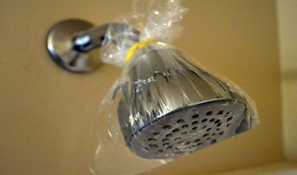 Clean Your Shower Head With Vinegar