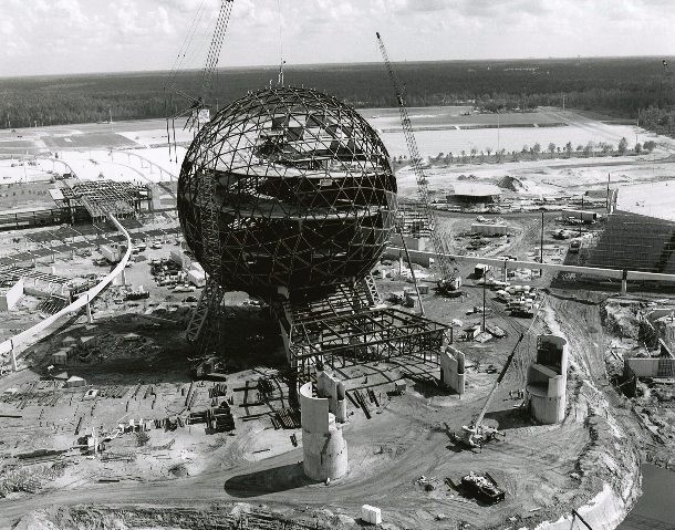 22 - Imagineering-Disney_EPCOT-Center-Construction-1