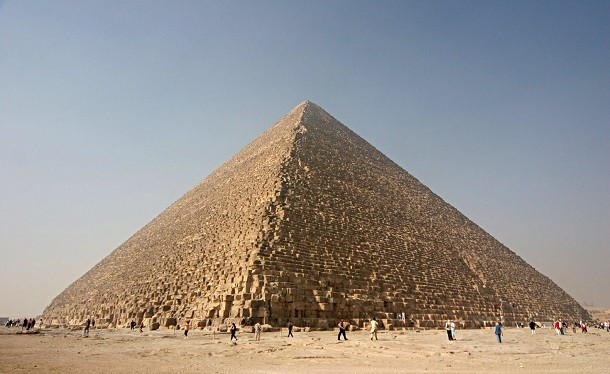 kheops pyramid at giza