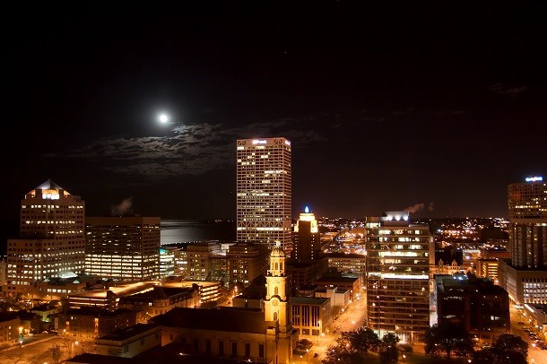 Milwaukee_Wisconsin_at_night