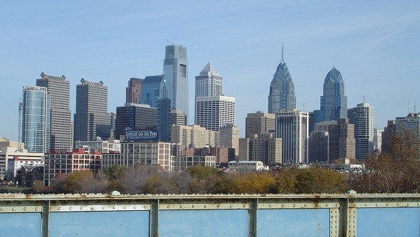 Philadelphia_skyline_from_south_street_bridge