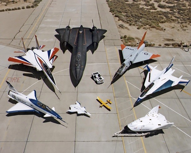 Collection_of_military_aircraft