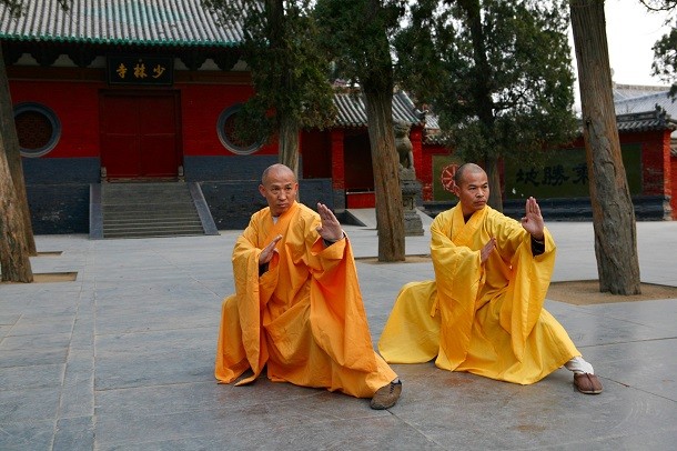 monks practicing kung fu