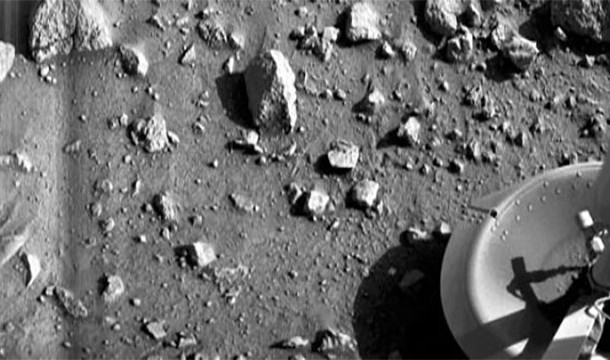 Viking 1 takes the first photo of Mars 7 years to the day after Neil Armstrong walks on the moon (1976)