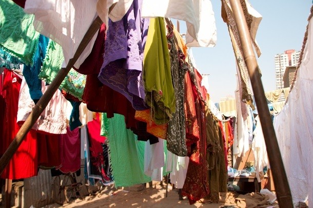 Clothes_hanging_to_dry