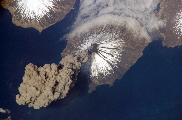 MtCleveland_eruption