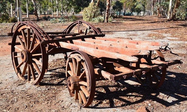 old rusty wagon