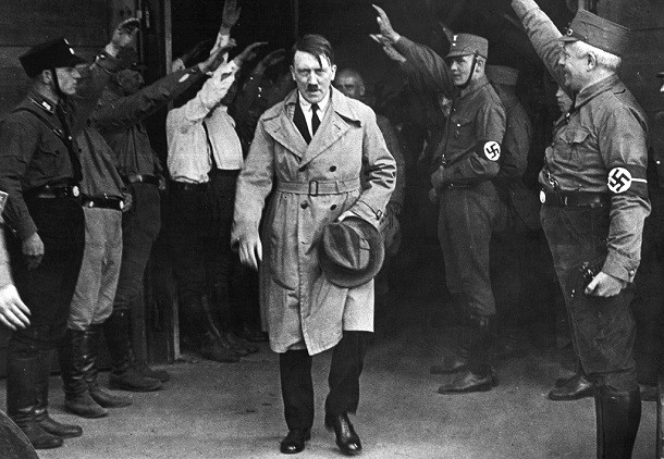 hitler leaving nazi party meeting