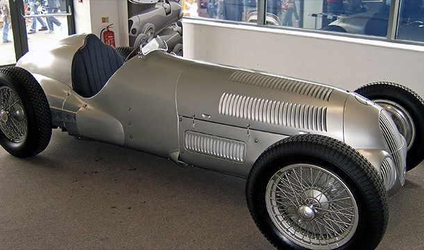 A Mercedes Benz W125 achieved one of the fastest recorded speeds on the German Autobahn at 432kph (268mph). The year was 1938.