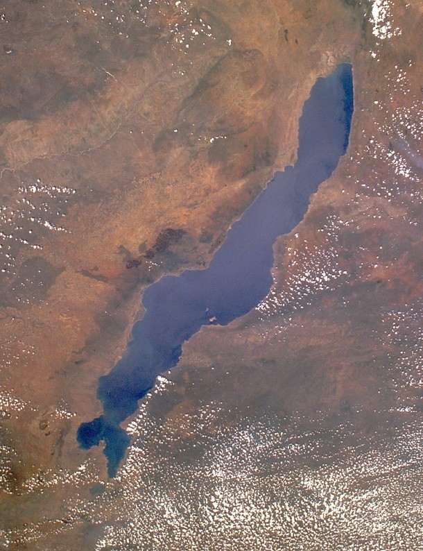 Lake_Malawi_seen_from_orbit