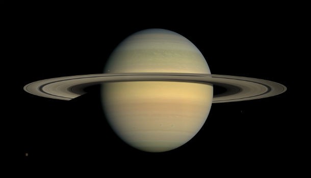Saturn rings