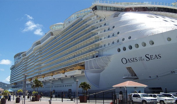The Oasis of the Seas uses around 2400 gallons of fuel every single hour