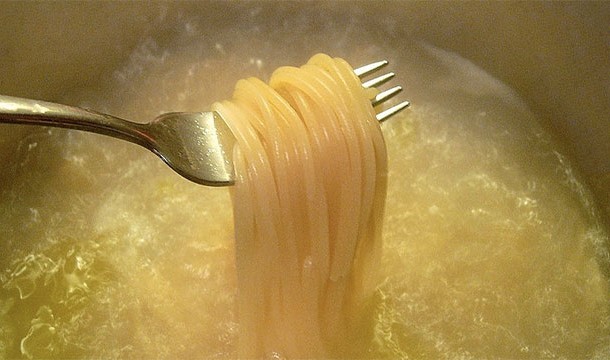 A single strand of spaghetti is called a spaghetto.