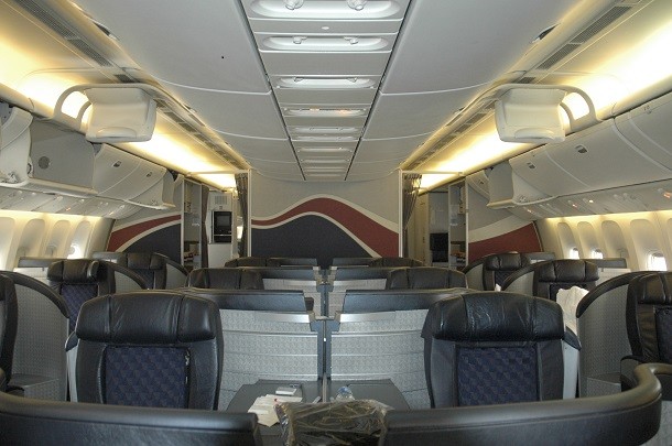 American_Airlines_777-200ER_First_Class
