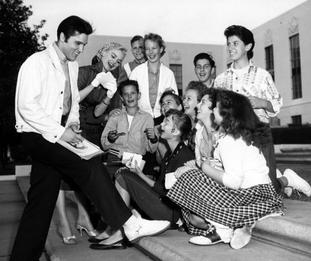 Elvis and fans
