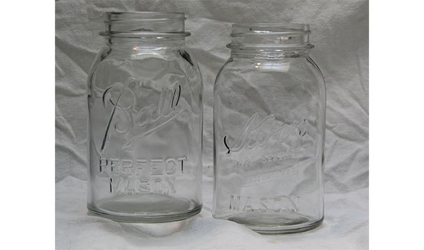 Serve drinks in mason jars