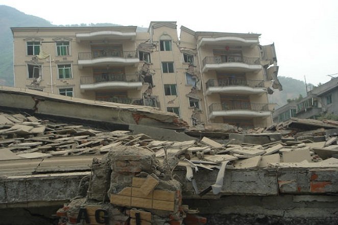 Earthquake-en.wikipedia.org_