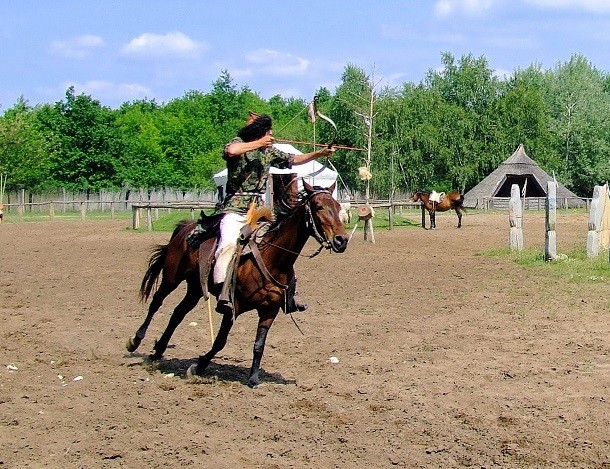 Hungarian_horse_archers