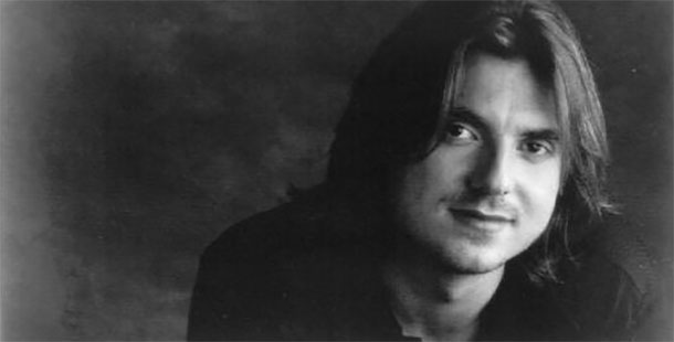 25 hilarious examples of comedian mitch hedberg's comedic genius