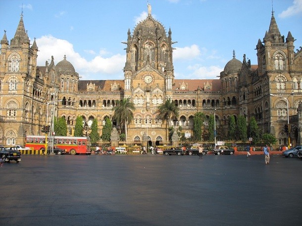 Mumbai_Train_Station