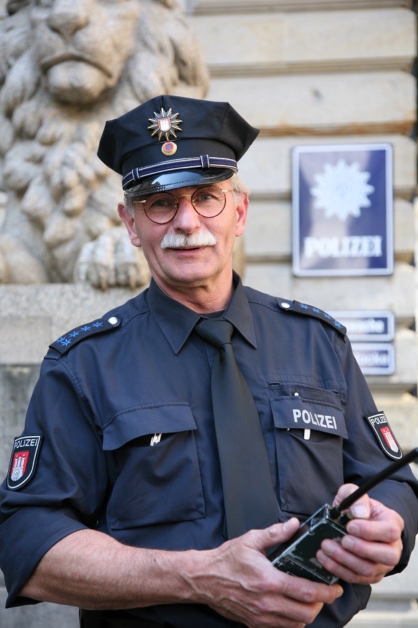 policeman HH_Polizeihauptmeister_MZ