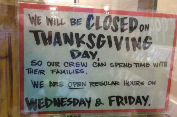 closed-Thanksgiving-sign