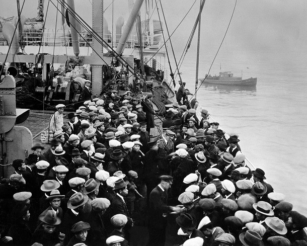 immigrants arriving by boat